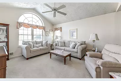 5138 Polo Fields Dr, Hampton, PA 15044 - Photo 2