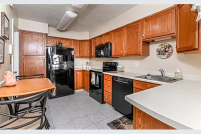 5138 Polo Fields Dr, Hampton, PA 15044 - Photo 8