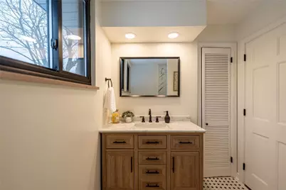 203 N Grandview Dr, Pittsburgh, PA 15215 - Photo 36