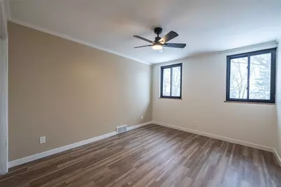 203 N Grandview Dr, Pittsburgh, PA 15215 - Photo 30