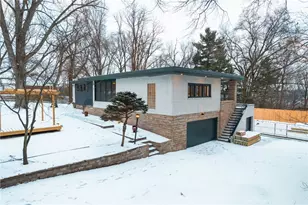 203 N Grandview Dr, Pittsburgh, PA 15215 - Photo 1