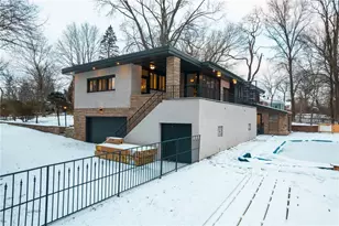 203 N Grandview Dr, Pittsburgh, PA 15215 - Photo 2