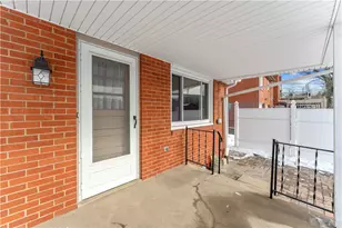 1251 Blue Jay Dr, Scott Township, PA 15243 - Photo 22