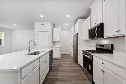 131 Scotland, Harmony Boro, PA 16037 - Photo 8