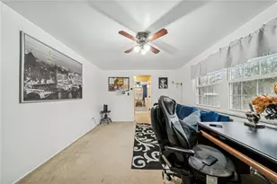 208 Crescent Garden Dr, Pittsburgh, PA 15235 - Photo 16