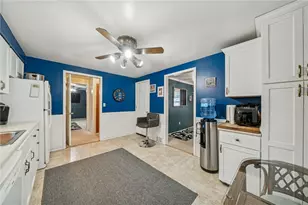 208 Crescent Garden Dr, Pittsburgh, PA 15235 - Photo 12