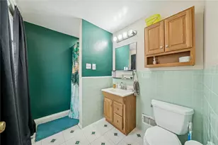 208 Crescent Garden Dr, Pittsburgh, PA 15235 - Photo 16