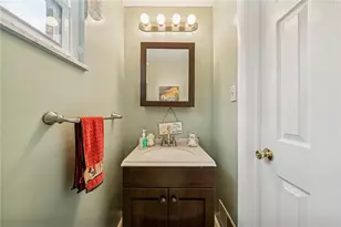 208 Crescent Garden Dr, Pittsburgh, PA 15235 - Photo 18