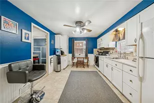 208 Crescent Garden Dr, Pittsburgh, PA 15235 - Photo 10