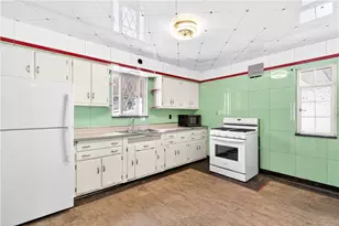 746 McNeilly Rd, Pittsburgh, PA 15226 - Photo 14