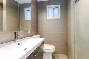 1025 Catherine Dr, Conway, PA 15027 - Photo 14