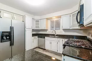 1025 Catherine Dr, Conway, PA 15027 - Photo 6