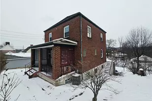 409 Mendelssohn Ave, Clairton, PA 15025 - Photo 12