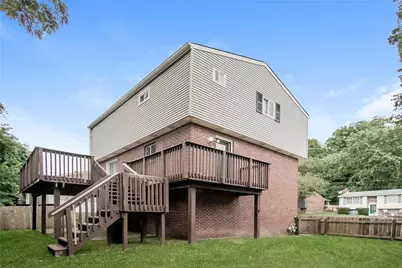 247 Golden Gate Dr, Pittsburgh, PA 15147 - Photo 14