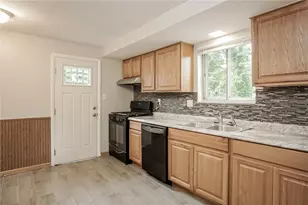 247 Golden Gate Dr, Pittsburgh, PA 15147 - Photo 8