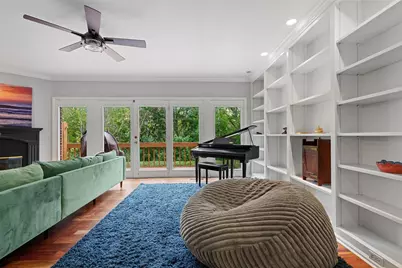 1606 Stone Mansion Drive, Pittsburgh, PA 15143 - Photo 20