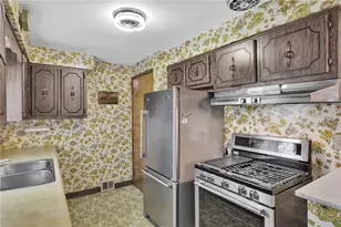 13348 Dean, North Huntingdon, PA 15642 - Photo 18