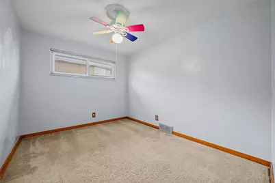 836 Division St, West Mifflin, PA 15122 - Photo 12