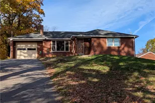 338 Moon Clinton Rd, Moon/Crescent Twp, PA 15108 - Photo 4