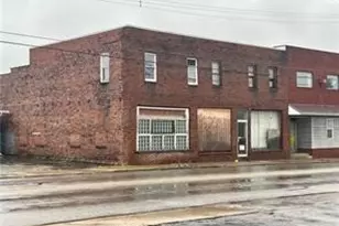 646 E Washington St, New Castle, PA 16101 - Photo 1