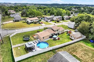 101 Cranbrooke Dr, Findlay Township, PA 15108 - Photo 2