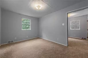 709 Spruce St, Irwin, PA 15642 - Photo 12