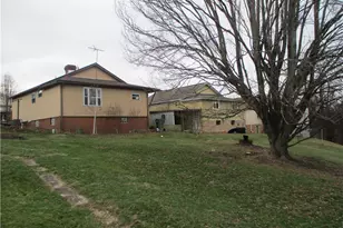 132 Armour St, Centerville, PA 15358 - Photo 8