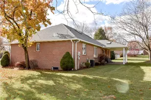 40 Coates Ln, White Township, PA 15701 - Photo 8