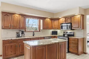 571 Cedar Glenn Dr, North Huntingdon, PA 15642 - Photo 20