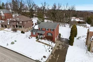 571 Cedar Glenn Dr, North Huntingdon, PA 15642 - Photo 2