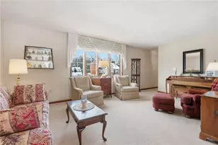 571 Cedar Glenn Dr, North Huntingdon, PA 15642 - Photo 10