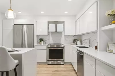 5742 5th Avenue #304, Pittsburgh, PA 15232 - Photo 4