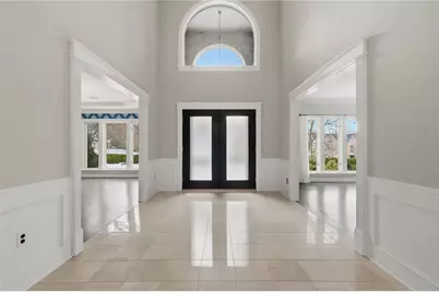 2155 S Villa Dr, Hampton, PA 15044 - Photo 4