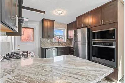 728 Mayville Ave, Pittsburgh, PA 15226 - Photo 6