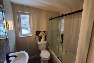 728 Mayville Ave, Pittsburgh, PA 15226 - Photo 14