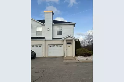 248 Adams Pointe Blvd #2, Adams Township, PA 16046 - Photo 2