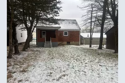 1020 Poe St, Vandergrift, PA 15690 - Photo 2