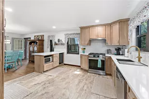 1012 Forsythe Rd, Carnegie, PA 15106 - Photo 8