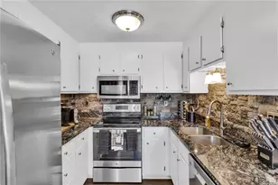 4B Springwood Sq, Springdale Township, PA 15049 - Photo 10