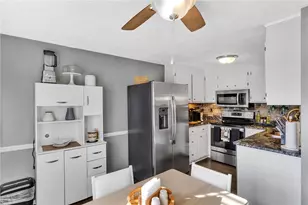 4B Springwood Sq, Springdale Township, PA 15049 - Photo 8