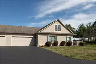 1153 Cobblestone Ln, Adams Township, PA 16059 - Photo 2
