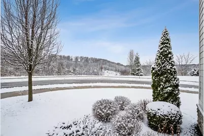 416 Fairmont Dr, Marshall, PA 15090 - Photo 4