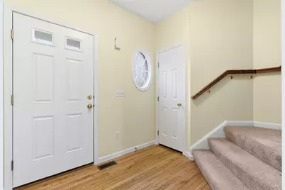 154 Southern Valley Ct, Adams Township, PA 16046 - Photo 2