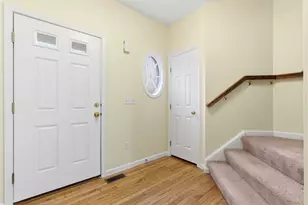 154 Southern Valley Ct, Adams Township, PA 16046 - Photo 2