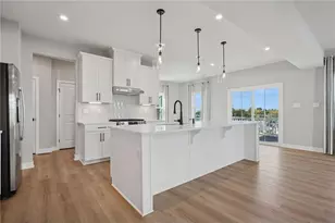 5832 Sabato Dr, North Huntingdon, PA 15642 - Photo 2