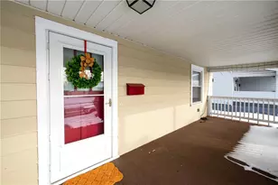 821 Vogan St, New Castle, PA 16101 - Photo 4