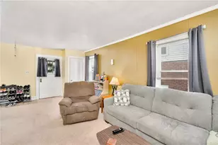 821 Vogan St, New Castle, PA 16101 - Photo 8