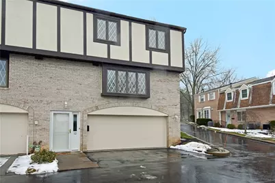 12 Oxford Ct, Pittsburgh, PA 15237 - Photo 2
