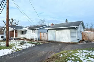 1205 Main St, Bentleyville, PA 15314 - Photo 2