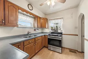 109 E Genessee St, Pittsburgh, PA 15223 - Photo 10